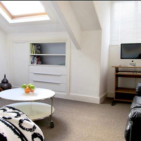 The Hideaway, Victorian Townhouse Apartment With Parking Plymouth Esterno foto